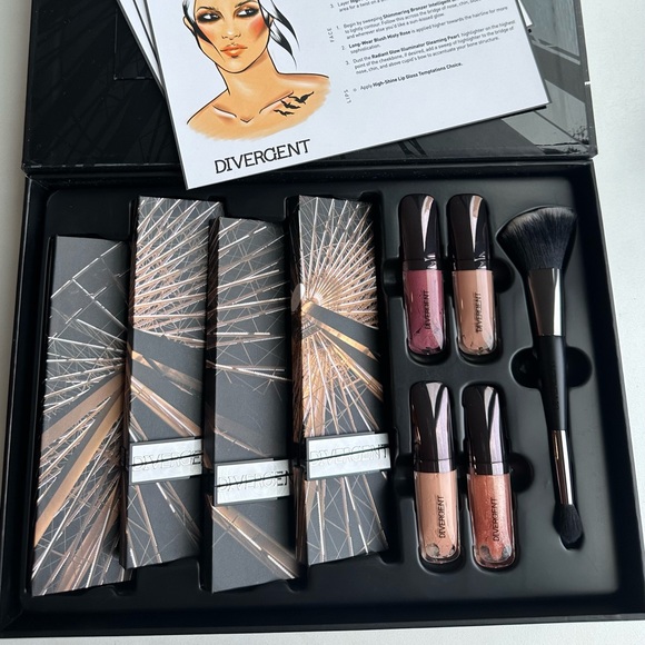 Sephora Divergent Multipiece Collectors Makeup Kit - Picture 1 of 12